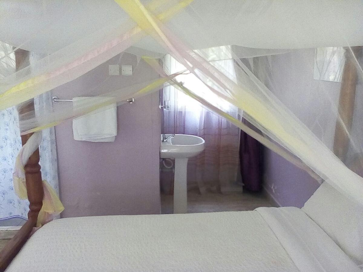 Hippo Safaris Resort Naivasha Exterior photo